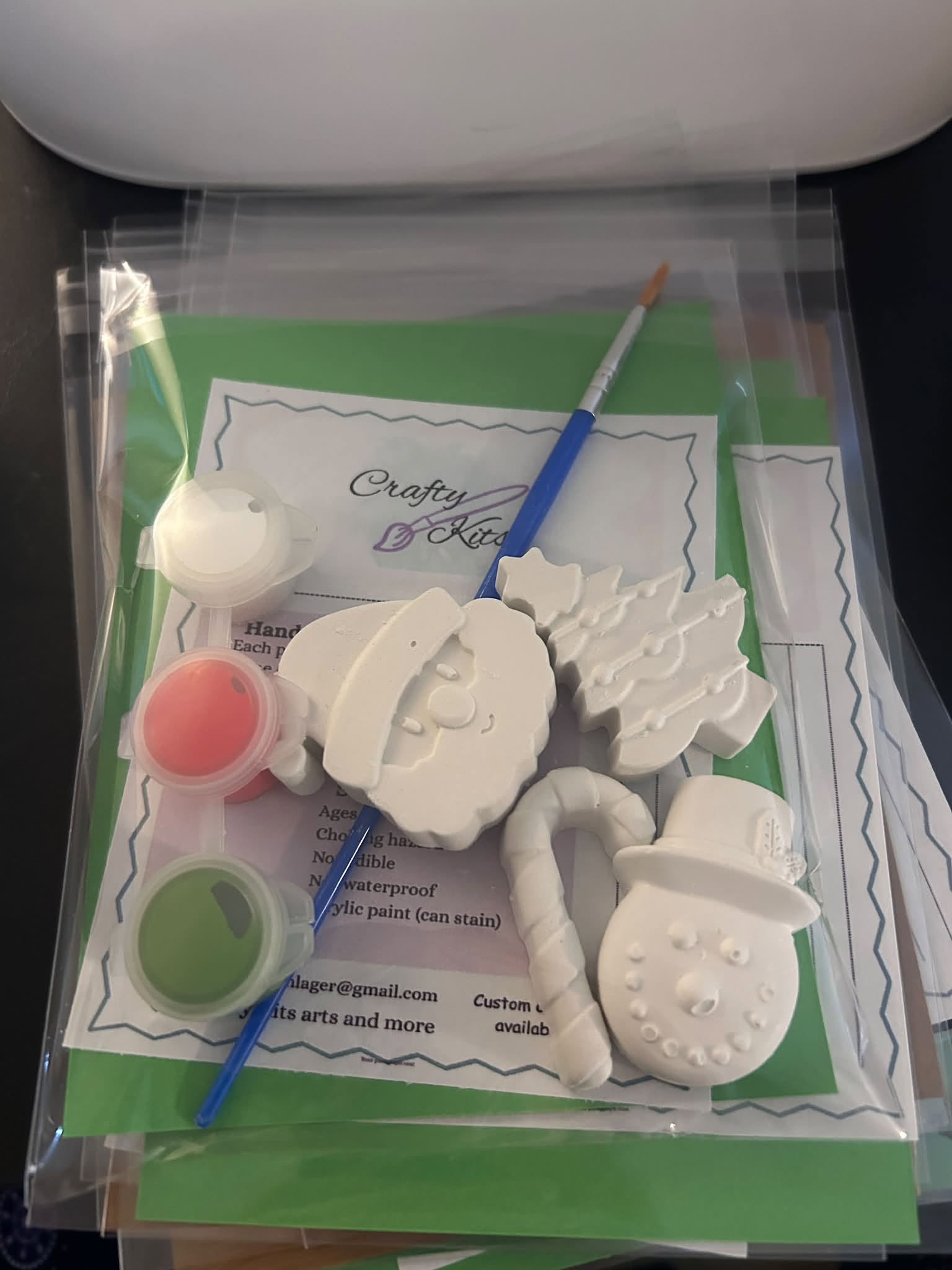Christmas plaster painting kit with Santa, tree, candy cane and snowman