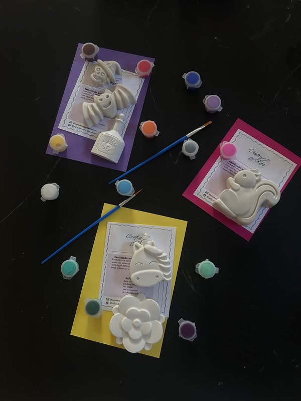 Halloween and character plaster painting kits